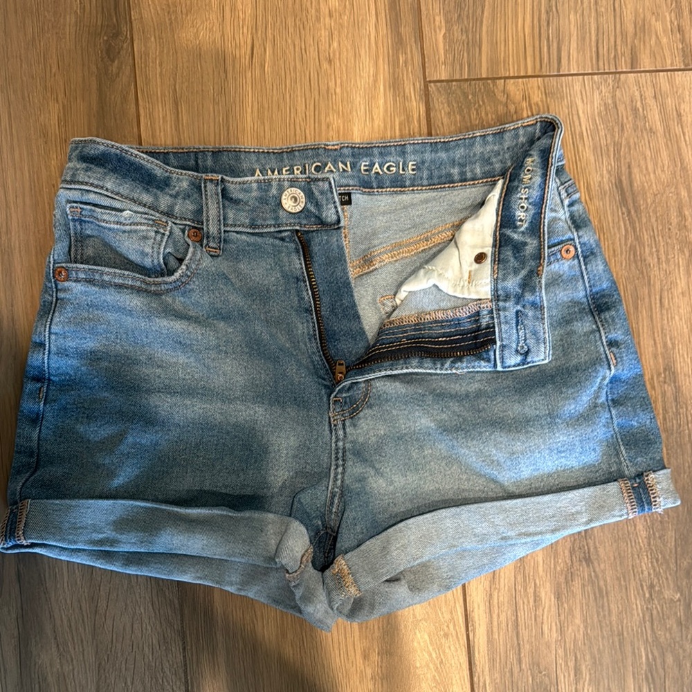 American Eagle Outfitters Women's Blue Denim Shorts